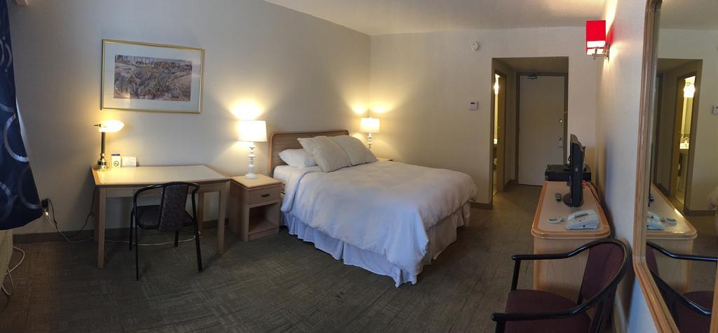 Westgate Inn 萨斯卡通 外观 照片