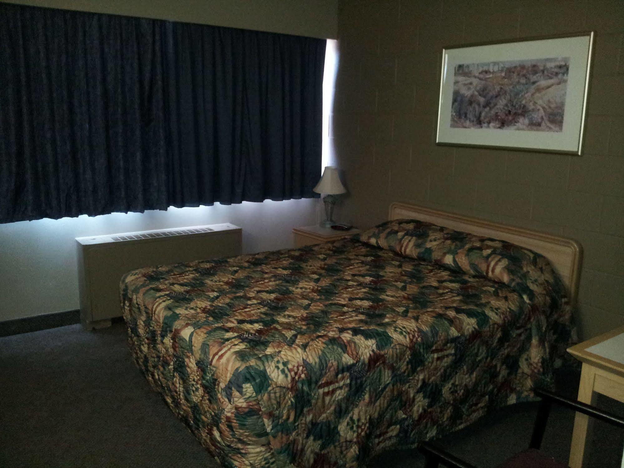Westgate Inn 萨斯卡通 外观 照片